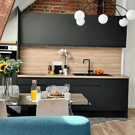 Le Grand Pont, Sous Les Toits * Rouen